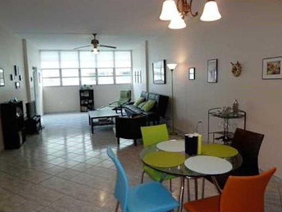 4th image of 800 West Ave Penthouse 40