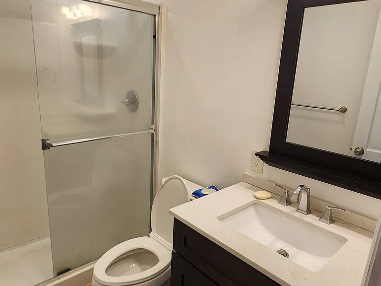 510 Kingston Hall Ct — Photo 20