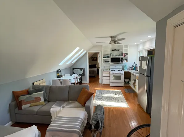 727 Pine Hill Ln #A, Charlottesville, VA 22903