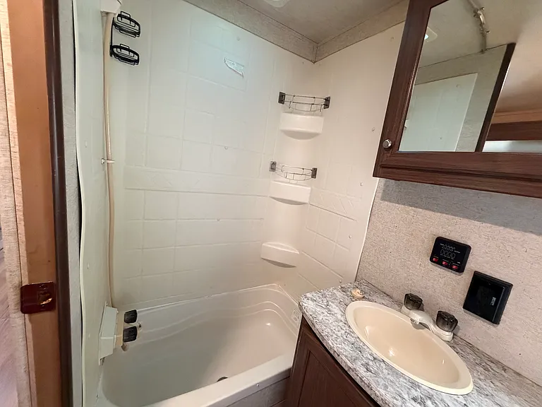 835 Lancaster Ave #B — Photo 9