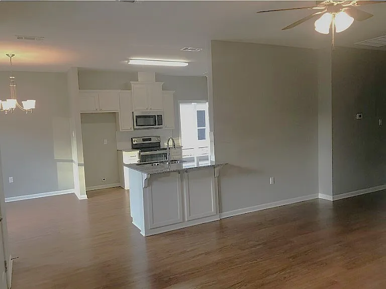 36034 Cheray Dr — Photo 2