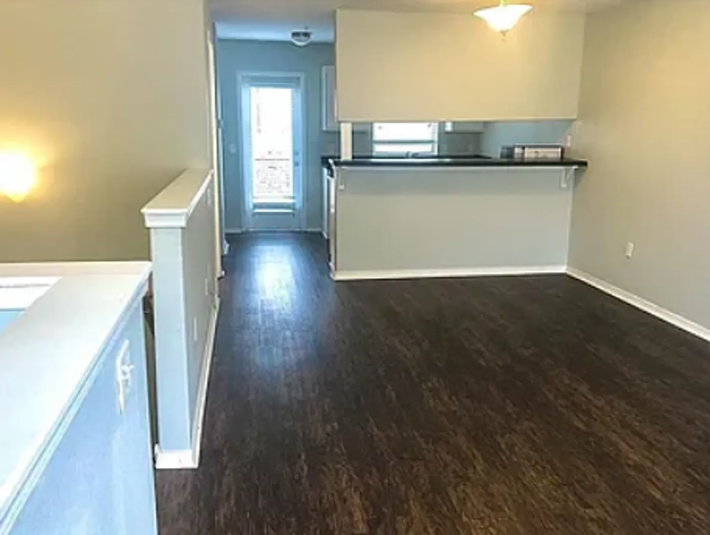 2 Bed/2.5 Bath Townhouse off Razorback Greenway — Photo 2