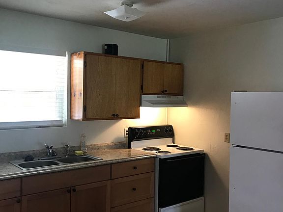 4th image of 92 Allen Harvey St #92A