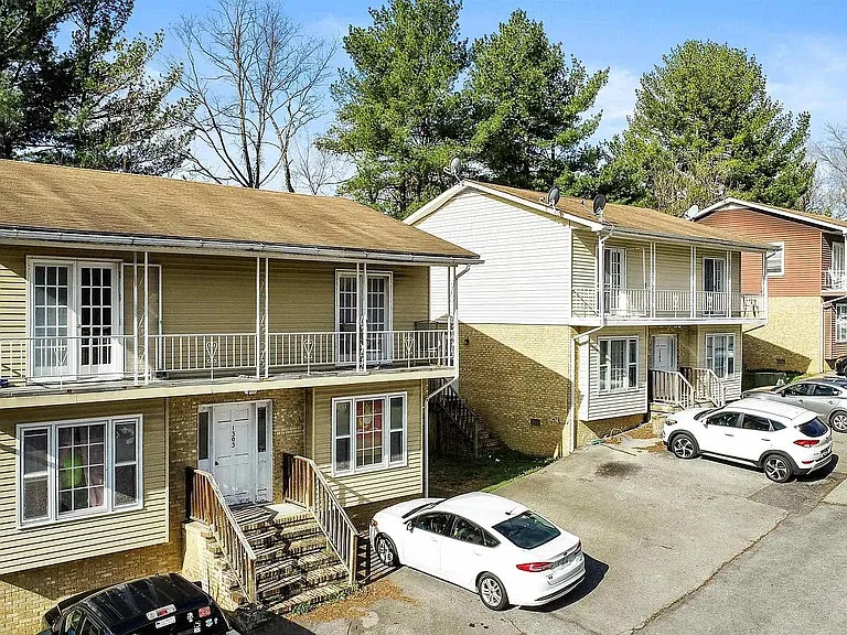 1303 Giles Rd #B — Photo 1