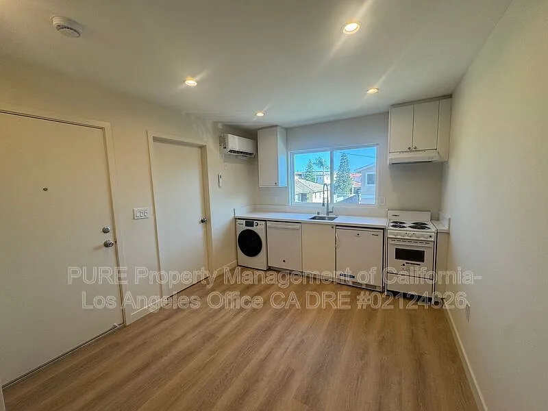 Studio, 1.0 bath, 205 sqft, $1,695 — Photo 4