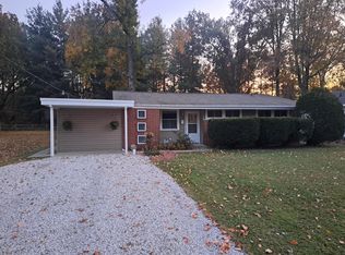915 E Lafayette St, Olney, IL 62450