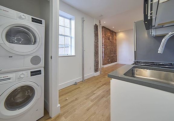 3rd image of 233 E 96th St APT 5FE