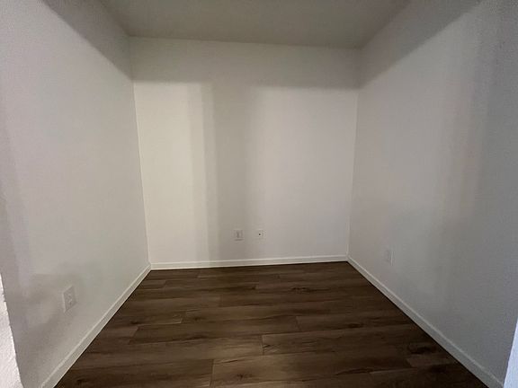 Den