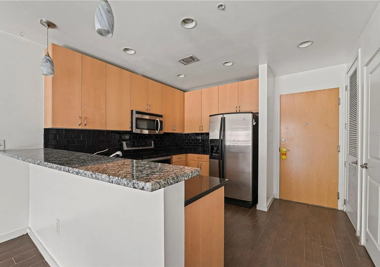 Open Floorplan! — Photo 4