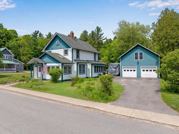 32 Market St, Keene Valley, NY 12943