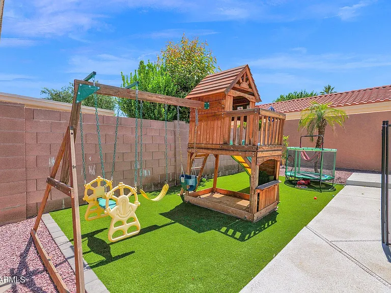 665 W Minton Dr — Photo 28