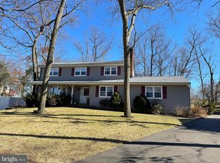 113 Lonny Ct, Toms River, NJ