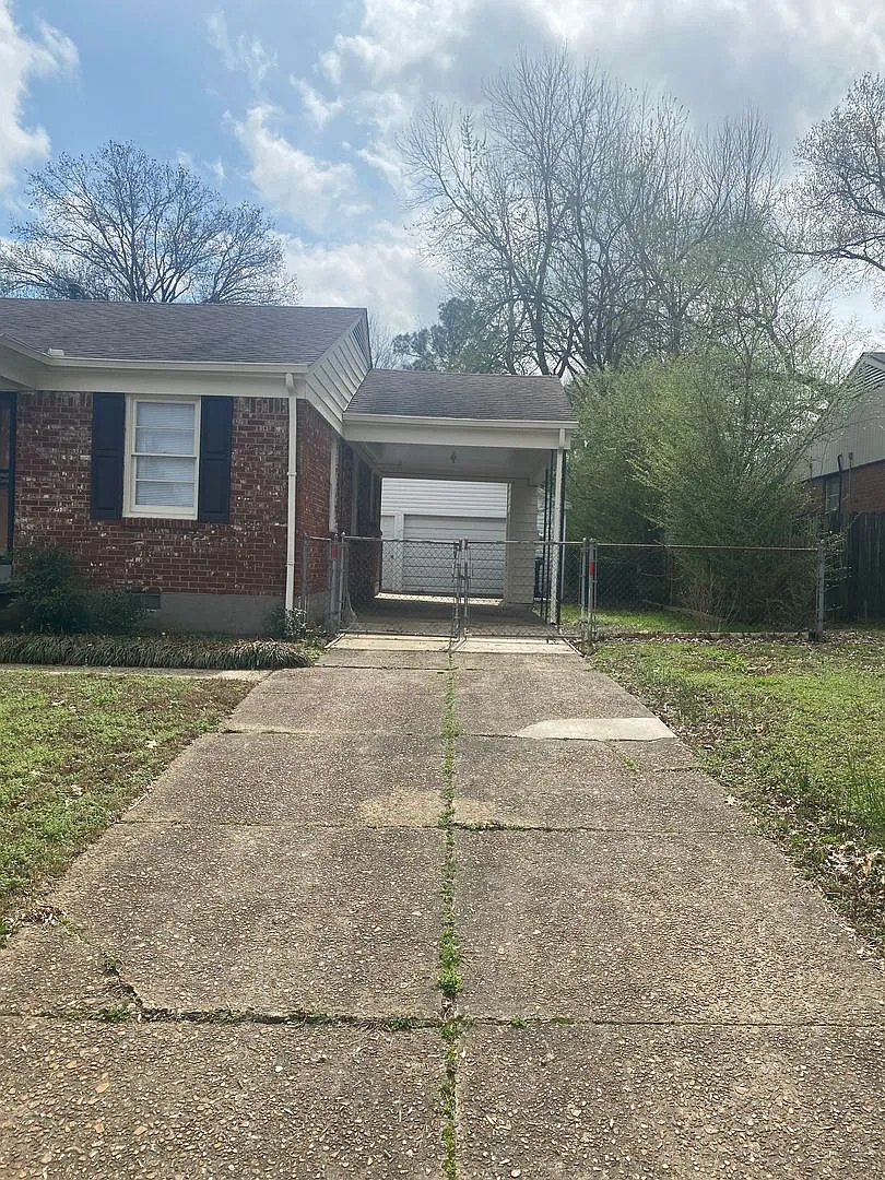 Building Photo - 4623 Violet Ave