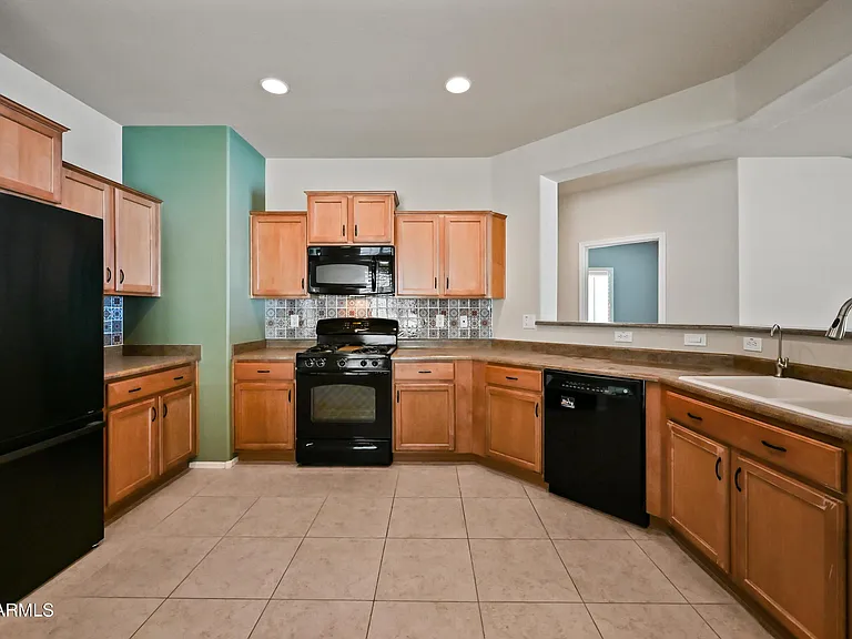 26182 W Tonto Ln — Photo 8