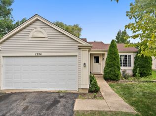 1324 Eastwood Dr, Aurora, IL 60506