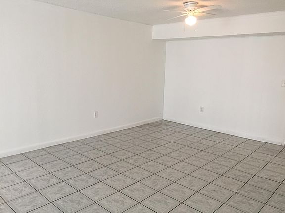 5th image of 1251 NE 108th St APT 225