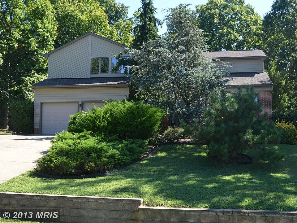 1st image of 513 Winterberry Dr