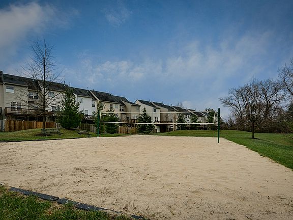 4th image of 723 Pine Drift Dr
