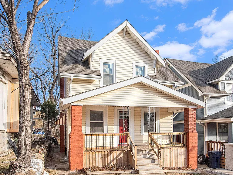 4025 Euclid Ave — Photo 1