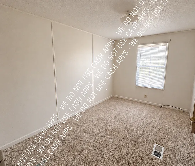 2307 N John Redditt Dr #17 — Photo 4