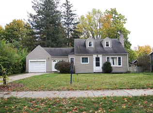 617 East St, Three Rivers, MI 49093