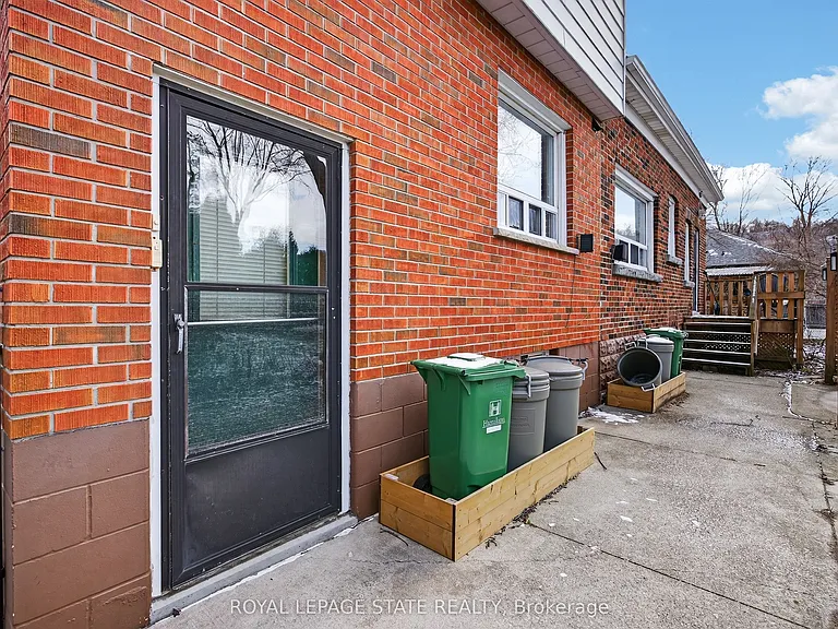 150 Ewen Rd #2 — Photo 3