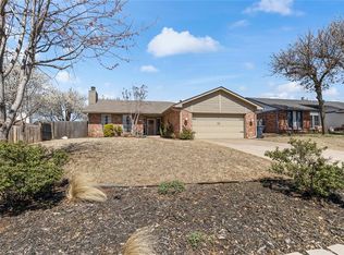 2413 Shady Tree Ln, Edmond, OK 73013
