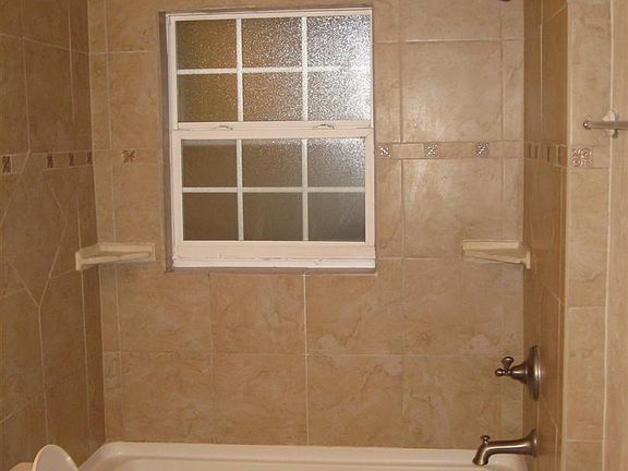3rd image of 413 NW 3rd Ave #A