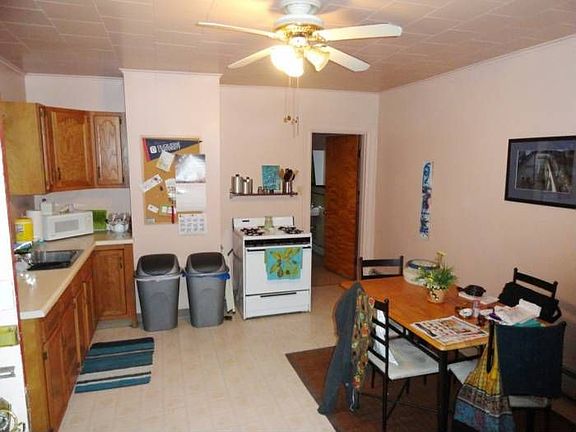 1st Fl Kitchen
