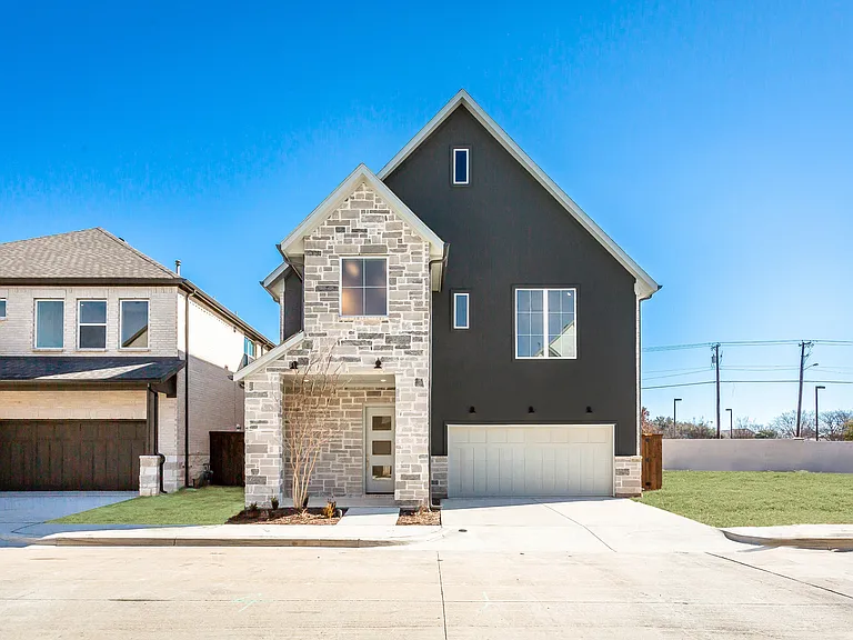 917 Protea St — Photo 8