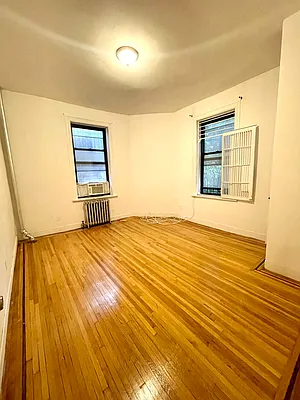 Rented by City Connections Realty | media 15