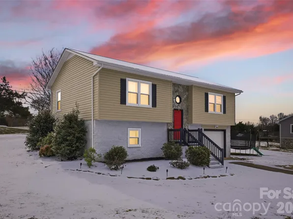 3375 Clarks Chapel Rd, Lenoir, NC 28645