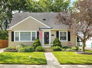 2427 Columbia Rd, Berkley, MI 48072