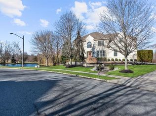 1 Pheasant Dr, Mount Laurel, NJ 08054