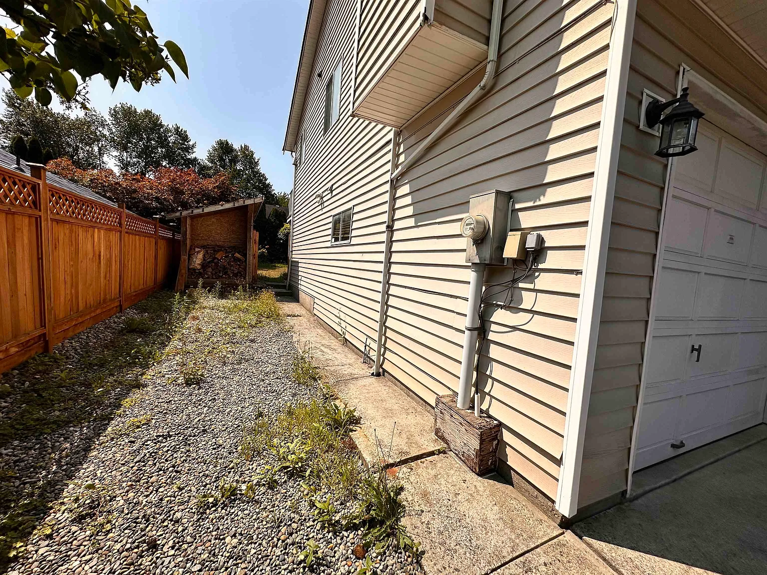 4 bed, 2011 sqft, $5,000 — Photo 2