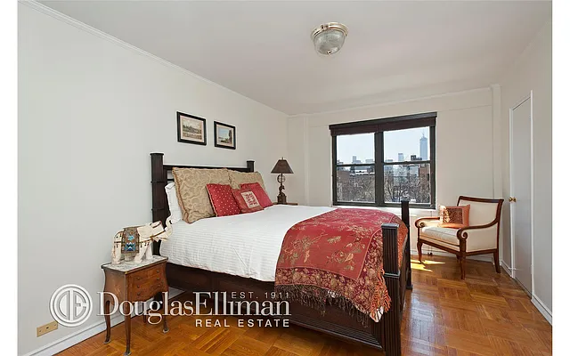 Sold by Douglas Elliman | media 19