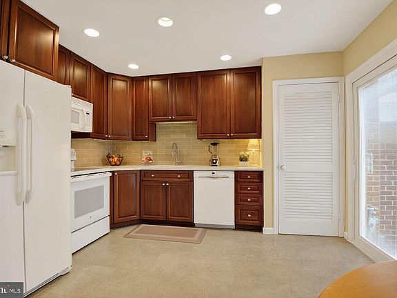 5th image of 8503 Forrester Blvd