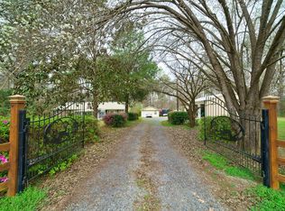 110 Pike Dr, Summerville, SC 29483