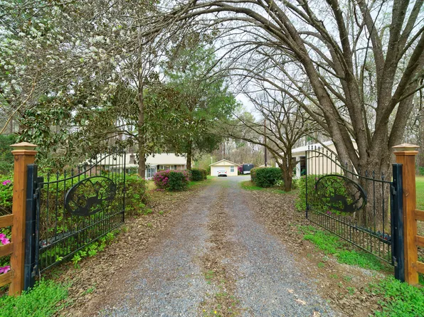110 Pike Dr, Summerville, SC 29483