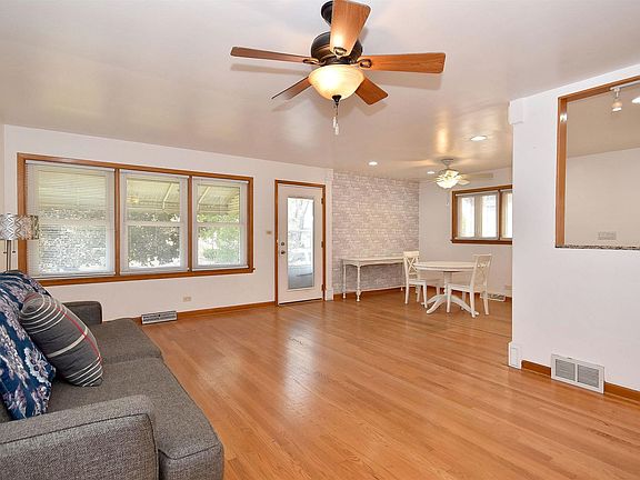 5th image of 3123 N Oketo Ave