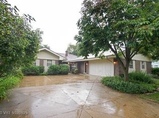 1131 N Belmont Ave, Arlington Heights, IL 60004