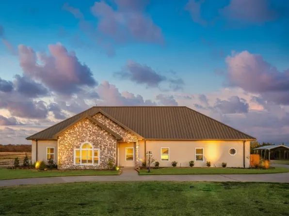 832 County Road 4518, Wolfe City, TX 75496