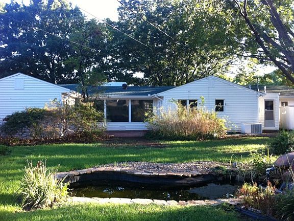 2nd image of 2132 W University Ave
