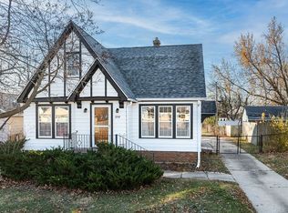 2757 Iowa Ave SE, Cedar Rapids, IA 52403