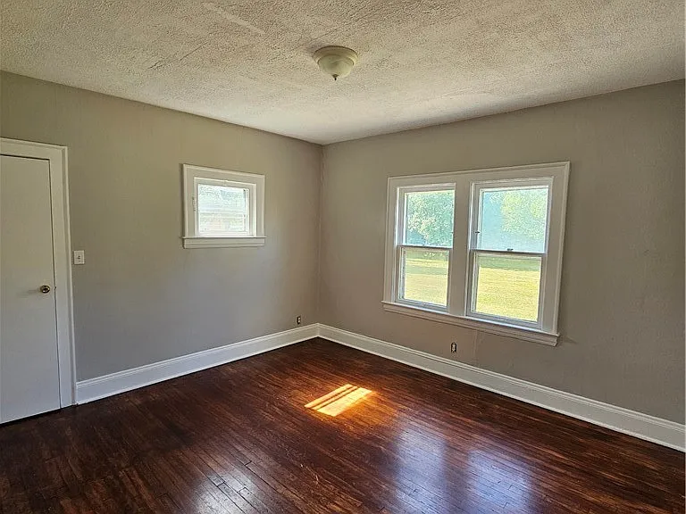3724 Chelton Rd — Photo 5