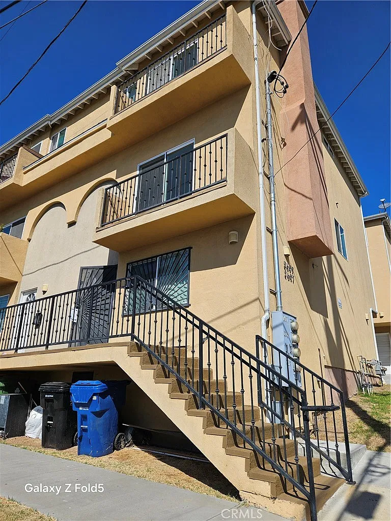 4 bed, 1400 sqft, $3,900 — Photo 1