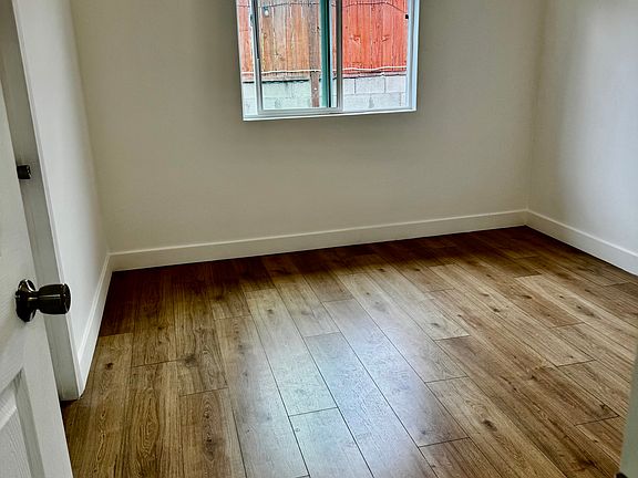 3rd image of 9431 Nagle Ave