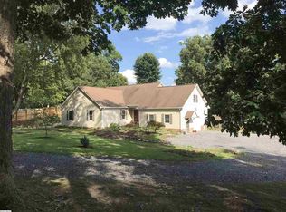 15 Lilly Farm Ln, Raphine, VA 24472