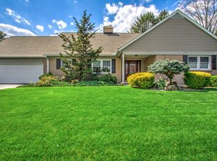 1827 Larchmont Ln, Lancaster, PA 17601