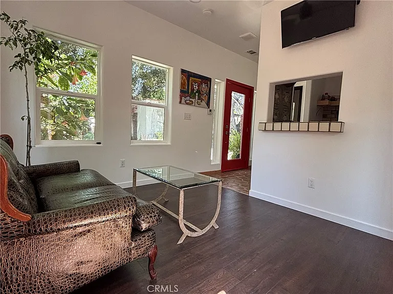 1802 N Raymond Ave — Photo 30